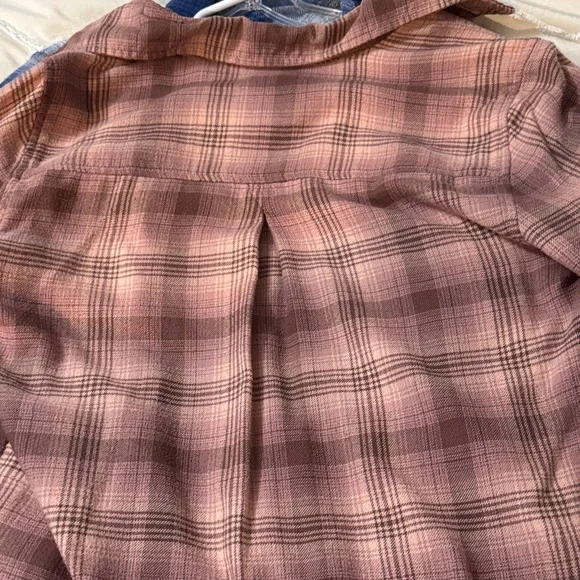 2 American Eagle soft flannels - Picture 4 of 8